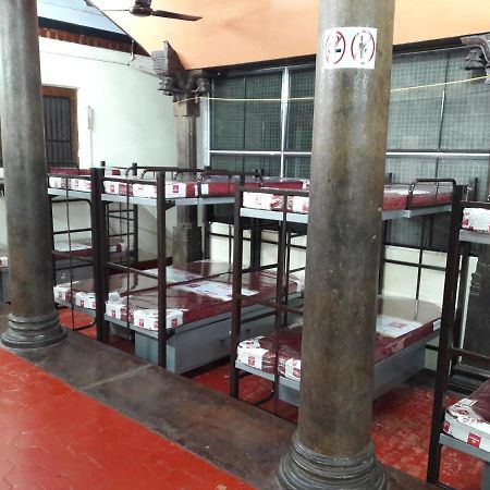 Devasthanam Lodge Thiruvananthapuram Екстериор снимка