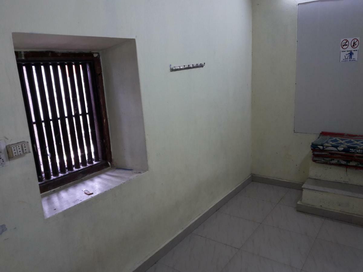 Devasthanam Lodge Thiruvananthapuram Екстериор снимка