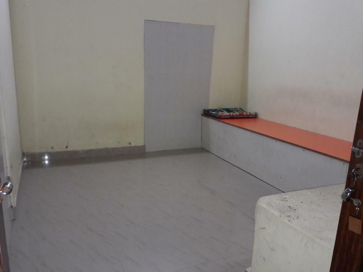 Devasthanam Lodge Thiruvananthapuram Екстериор снимка