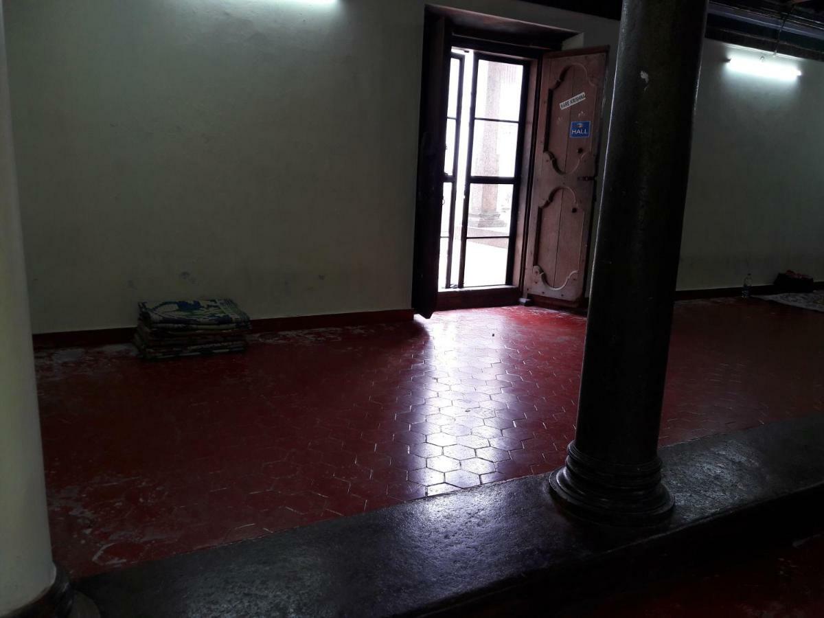 Devasthanam Lodge Thiruvananthapuram Екстериор снимка