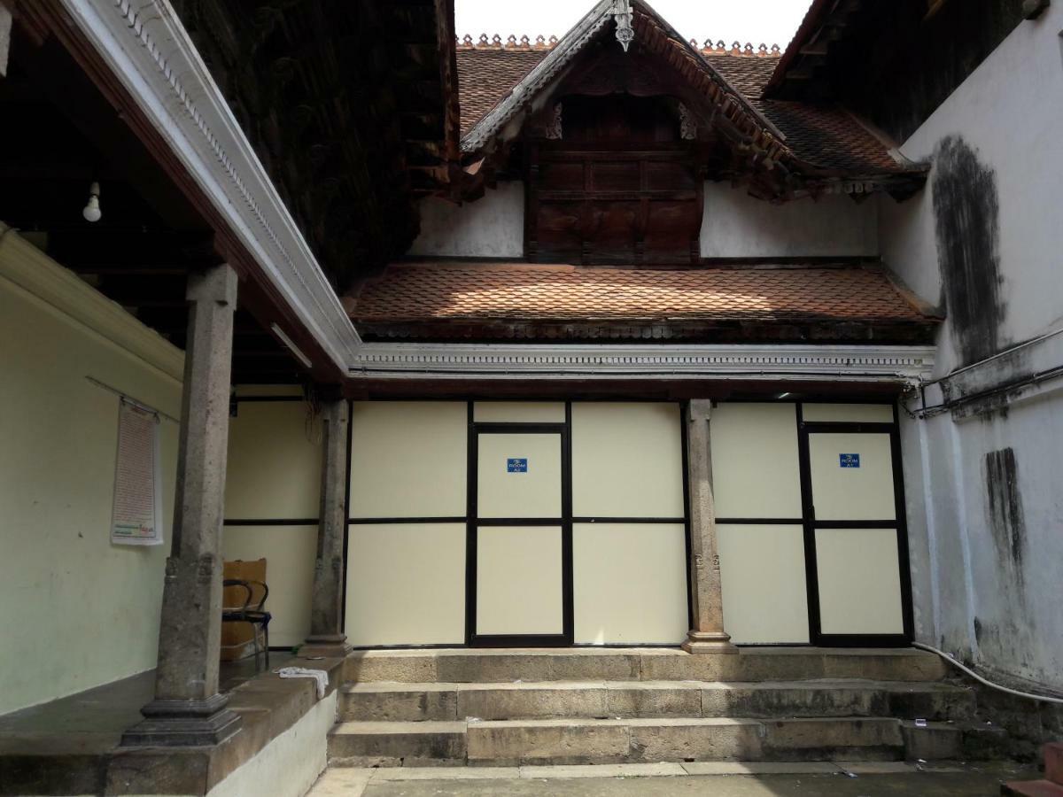 Devasthanam Lodge Thiruvananthapuram Екстериор снимка